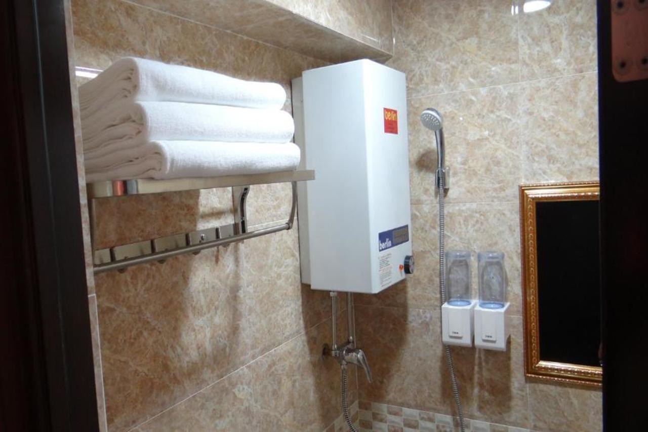 Philippine Hostel Hong Kong Bagian luar foto