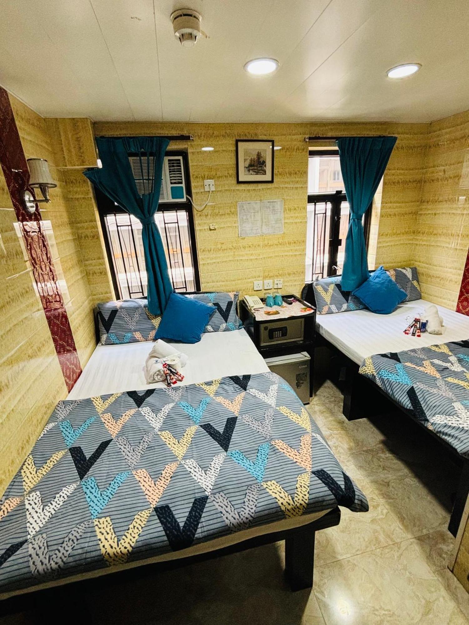 Philippine Hostel Hong Kong Bagian luar foto