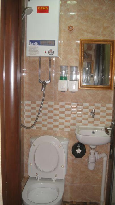 Philippine Hostel Hong Kong Bagian luar foto