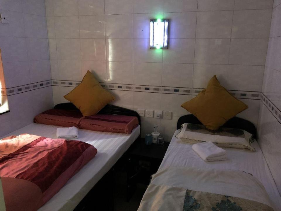 Philippine Hostel Hong Kong Bagian luar foto